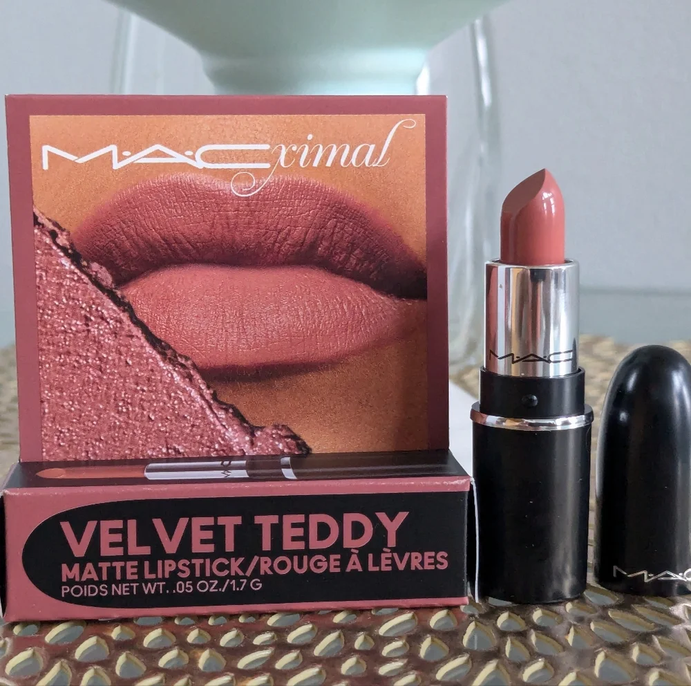 Mac velvet teddy mini lipstick 💄